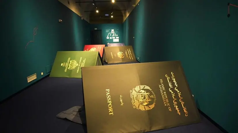 La mostra di Khalid Albaih al Museo di Santa Giulia