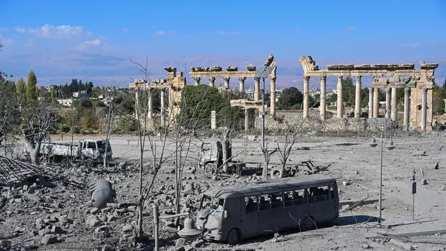 epa11709994 The damage following Israeli airstrikes at the historic 'Al Manshiya' building near the Roman ruins of Baalbek, in the city of Baalbek, in the Beqaa Valley, Lebanon, 08 November 2024. The Israeli army said on 07 November that approximately 60 Hezbollah members were killed in a number of strikes carried out in the area of Baalbek and north of the Litani River. According to the Lebanese Ministry of Health, more than 3,100 people have been killed and over 13,800 others injured in Lebanon since the escalation in hostilities between Israel and Hezbollah. EPA/STR