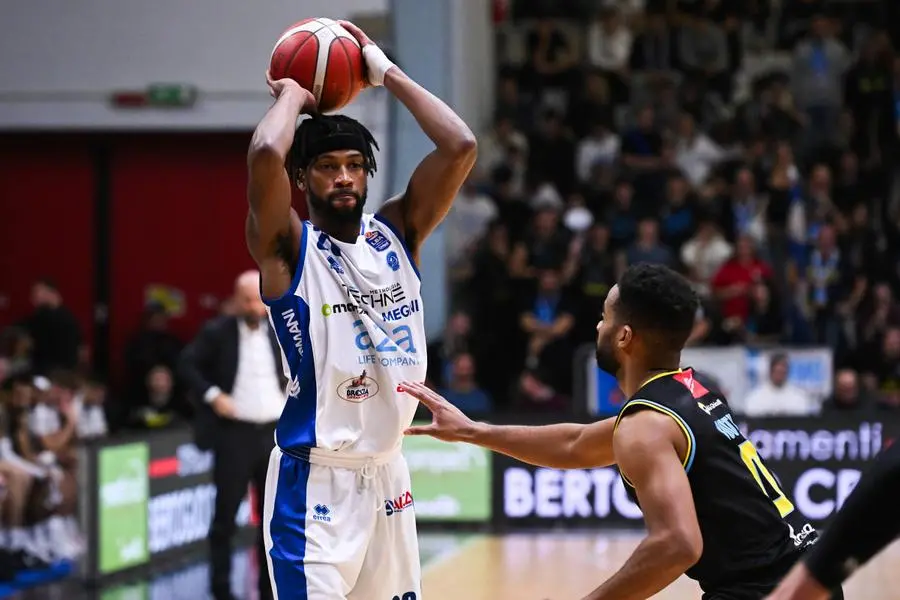 Basket, gli scatti di Cremona-Germani