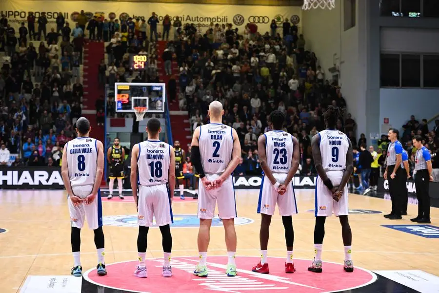 Basket, gli scatti di Cremona-Germani