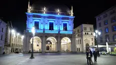 Anche Palazzo Loggia sarà illuminato di blu