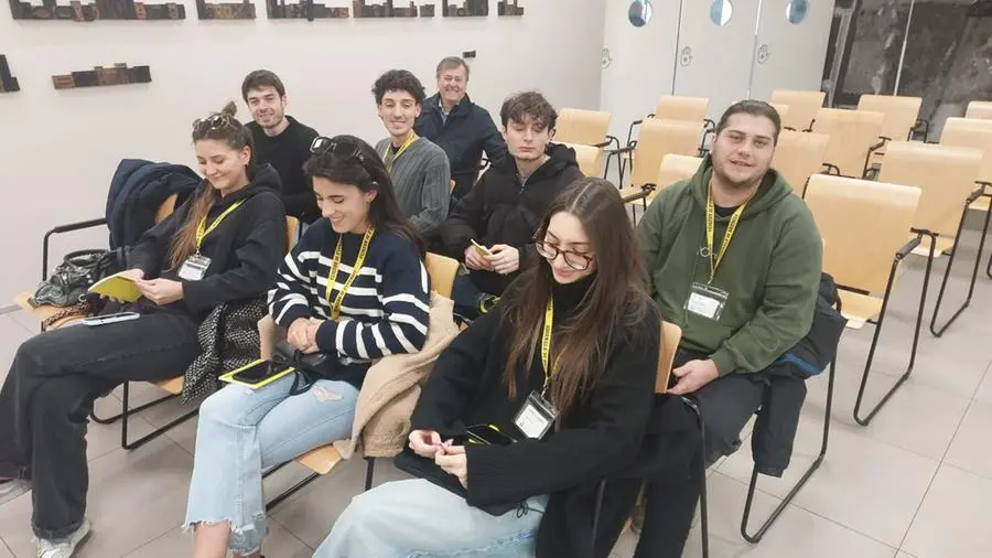 Gli studenti di Grafica e comunicazione dell'Accademia Santa Giulia in visita al GdB