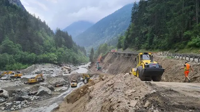 Lavori sulla strada regionale di Cogne