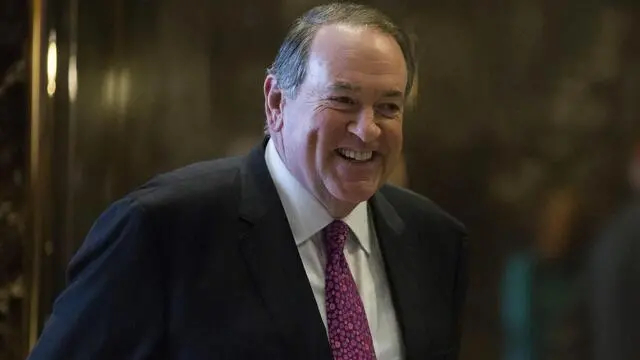 epa05637206 Mike Huckabee, former governor of Arkansas arrives at Trump Tower in Manhattan, New York, USA, 18 November 2016. EPA/John Taggart / POOL