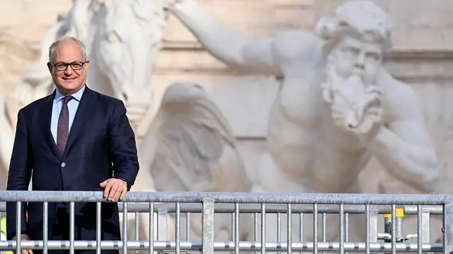 Mayor of Rome, Roberto Gualtieri, during the presentation of the walkway to visit the Trevi Fountain without water for maintenance work, Rome, Italy, 9 November 2024. ANSA/RICCARDO ANTIMIANI