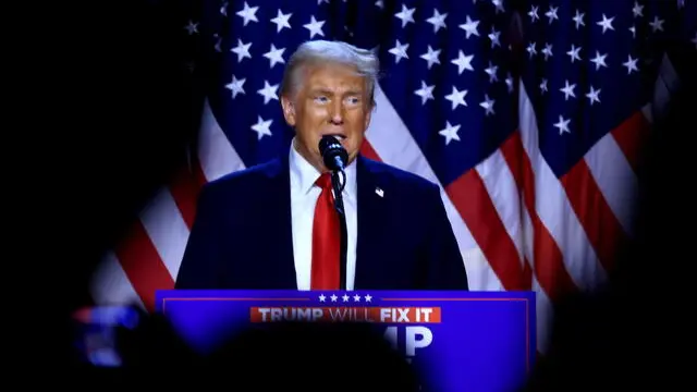 epa11704618 Republican presidential candidate Donald J. Trump addresses supporters at the Election Night watch party in the West Palm Beach Convention Center in West Palm Beach, Florida, USA, 06 November 2024. EPA/CRISTOBAL HERRERA-ULASHKEVICH