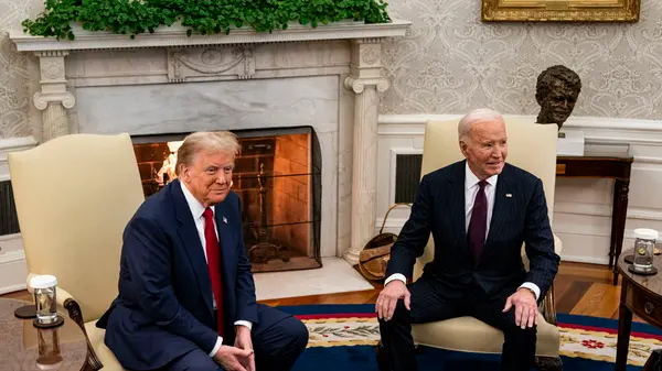 epa11718892 US President Joe Biden (R) and President-elect Donald Trump during a meeting in the Oval Office of the White House in Washington, DC, USA, 13 November 2024. Biden will argue in favor of continued US aid to Ukraine during the transition to President-elect Donald Trump's administration, according to national security advisor Jake Sullivan. EPA/AL DRAGO / POOL