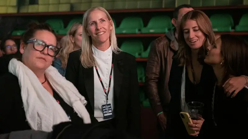 La mamma di Mr Rain tra il pubblico - Foto New Reporter Papetti © www.giornaledibrescia.it