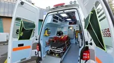 Bologna, 22 dicembre 2016. Ospedale Maggiore, Centrale Operativa 118 Emilia Est. Una nuova ambulanza predisposta per accogliere anche piccoli pazienti in etÃ pediatrica Ã¨ stata donata dalla Fondazione Carlo Novello Onlus in memoria di Carlo Novello. Ad accogliere e ringraziare a nome della Azienda USL di Bologna la Sig.ra Luisa Pirazzini, mamma di Carlo, il dr. Cosimo Picoco, responsabile della centrale operativa del 118. ARCHIVIO AUSL BOLOGNA- foto Paolo Righi/Meridiana Immagini