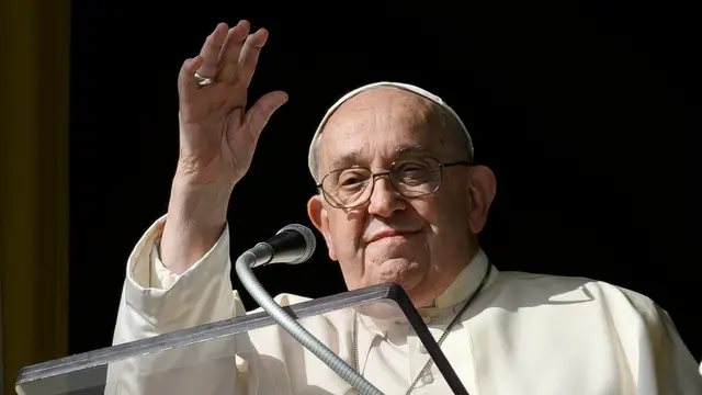 SS Francesco - Piazza San Pietro - Angelus 10-11-2024