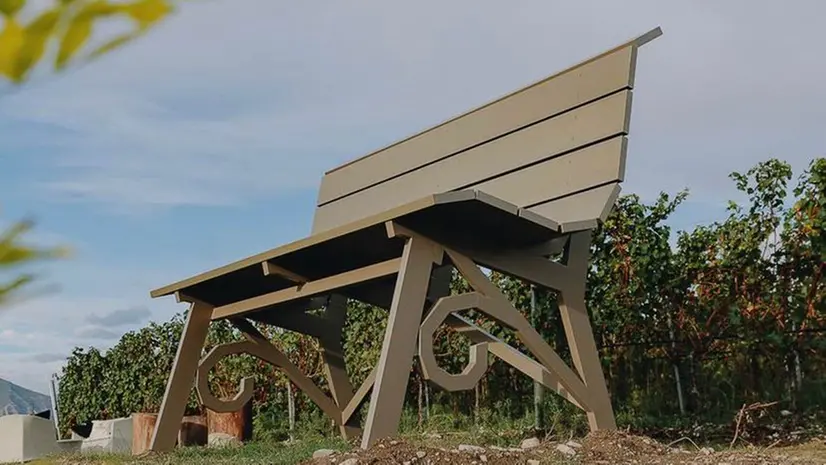 La prima Big Bench in Franciacorta - Foto © www.giornaledibrescia.it