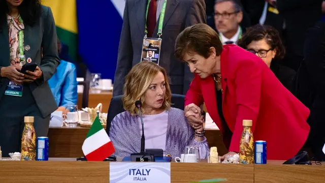 epa11727620 Italy's Prime Minister Giorgia Meloni (L) with IMF Managing Director, Kristalina Georgieva (R), at the opening session of the G20 Summit in Rio de Janeiro, Brazil, 18 November 2024. The G20 summit will bring together leaders from 55 nations and organizations on 18 and 19 November at the Museum of Modern Art in Rio de Janeiro. EPA/FILIPPO ATTILI / CHIGI PALACE PRESS OFFICE / HANDOUT HANDOUT EDITORIAL USE ONLY/NO SALES