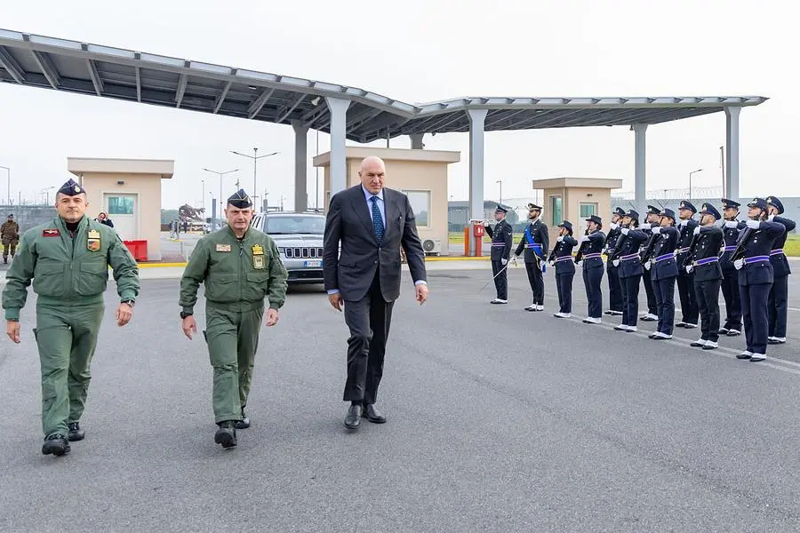 La visita del ministro Crosetto al 6° Stormo di Ghedi