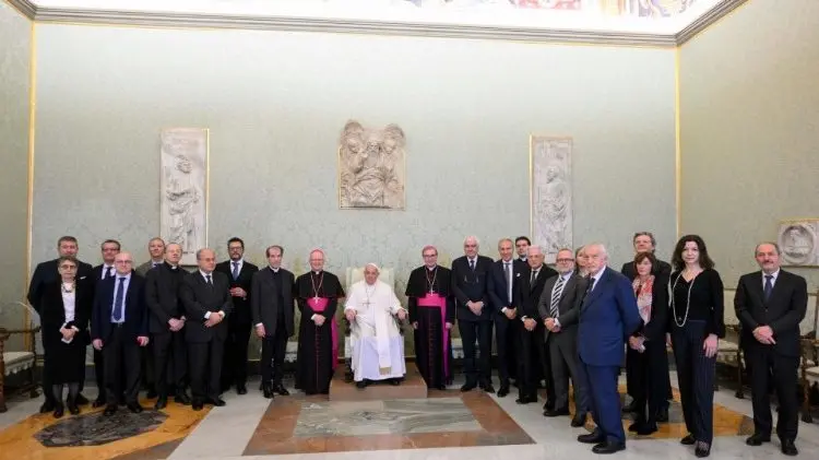 La delegazione della casa editrice La Scuola in udienza dal papa - Foto Vatican Media