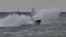 Allerta gialla per le mareggiate che stanno colpendo la costa della Liguria.Genova, 10 ottobre 2024. ANSA/LUCA ZENNARO