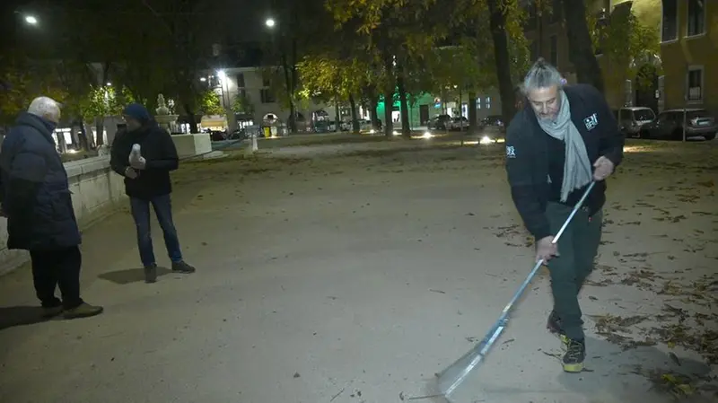 Il flessometro, ovvero l'«arbitro» delle partite - Foto New Reporter Favretto © www.giornaledibrescia.it