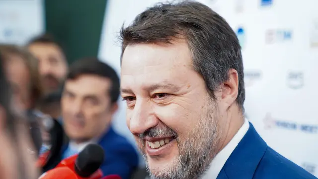 L'arrivo del vicepresidente del Consiglio dei Ministri e ministro alle Infrastrutture e Trasporti, Matteo Salvini, all'assemblea nazionale dell'Anci a Torino, il 22 novembre 2024 ANSA/JESSICA PASQUALON