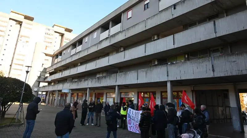 Lo stabile in via Carpaccio 27 - Foto Gabriele Strada/Neg © www.giornaledibrescia.it