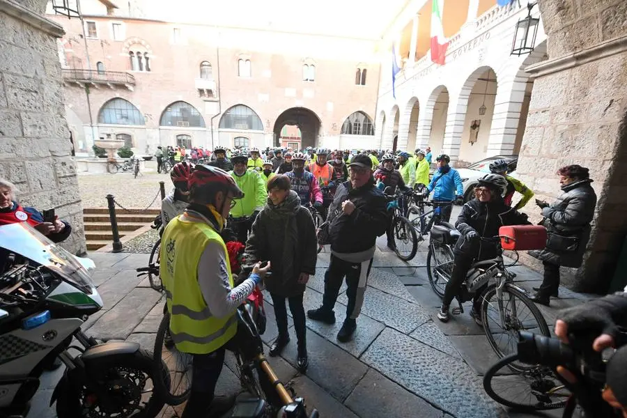 La pedalata antiviolenza