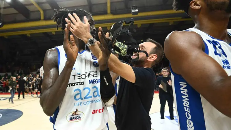 Poeta e Ndour a Casale Monferrato, dove Brescia si è imposta 85-78 - Foto M.Ceretti/Ciamillo-Castoria © www.giornaledibrescia.it