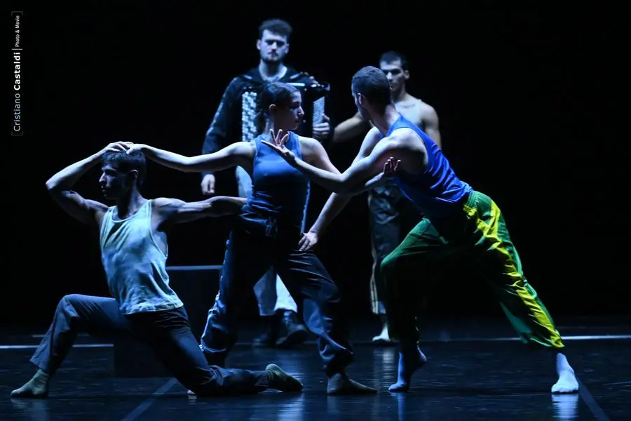 «Forma mentis»: lo Spellbound Contemporary Ballet al Grande