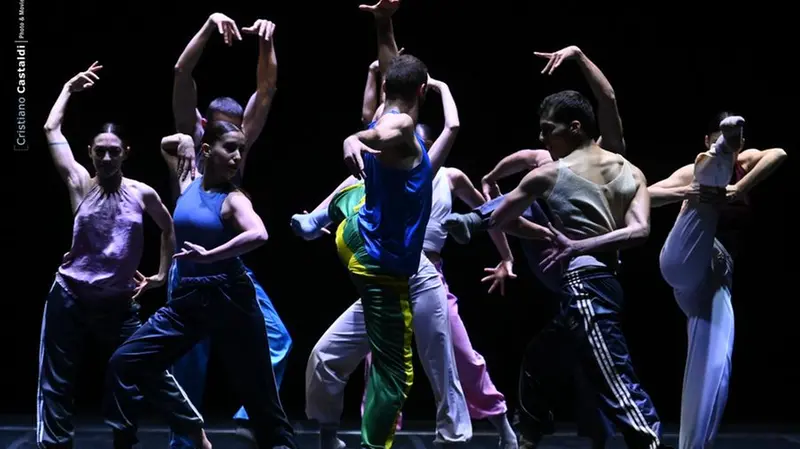 «Forma mentis»: lo Spellbound Contemporary Ballet al Grande