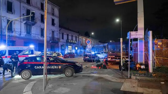 Incidente moto via Ripamonti angolo Via Bernardo Quarantai, Carabinieri/Polizia Locale e 118 sul posto, Milano, 24 Novembre 2024, Ansa/Andrea Fasani,