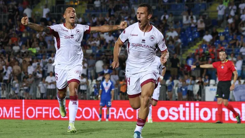 L'esultanza di Carissoni dopo il gol dello scorso 24 agosto - Foto New Reporter Comincini © www.giornaledibrescia.it