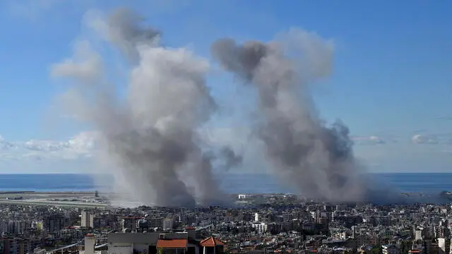 epa11741388 Smoke rises following an Israeli airstrike on the Dahieh district in southern Beirut, Lebanon, 26 November 2024. According to the Lebanese Ministry of Health, more than 3,750 people have been killed and more than 15,650 others injured in Lebanon since the escalation in hostilities between Israel and Hezbollah. EPA/WAEL HAMZEH