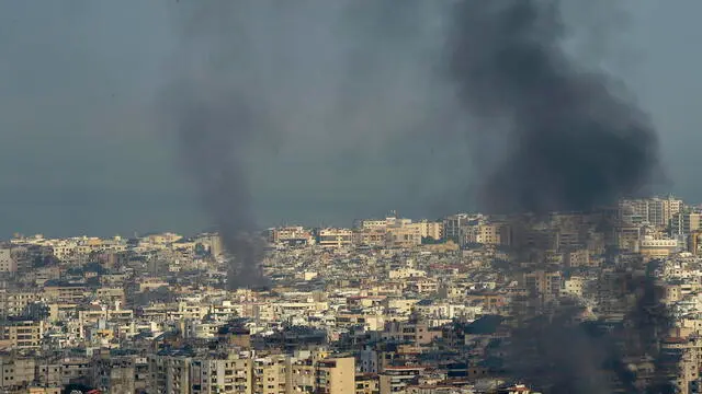 epa11629600 Smoke rises following Israeli overnight strikes in the southern suburbs of Beirut, Lebanon, 28 September 2024. The Israeli army (Tsahal) carried out a new series of attacks on the central offices of Hezbollah in Beirut on the morning of September 28, following a massive attack the day before that killed at least six people and wounded dozens of others, according to the Lebanese Ministry of Health. On September 27, the Israeli army announced in a statement that it had 'carried out a precise strike on the Central Headquarters of the Hezbollah' that were 'intentionally built under residential buildings in the heart of the Dahyeh.' EPA/WAEL HAMZEH