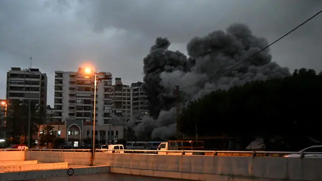 epa11740080 Smoke rises following an Israeli airstrike on the Tayouneh area in southern Beirut, Lebanon, 25 November 2024. According to the Lebanese Ministry of Health, more than 3,700 people have been killed and more than 15,600 others injured in Lebanon since the escalation in hostilities between Israel and Hezbollah. EPA/WAEL HAMZEH