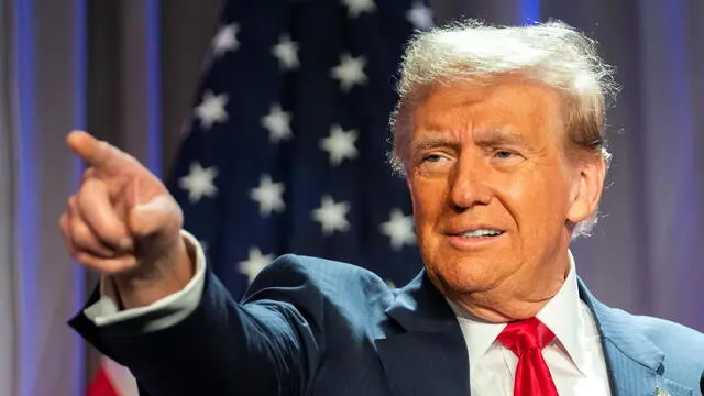 epa11718828 US President-elect Donald Trump gestures during a meeting with House Republicans at the Hyatt Regency hotel in Washington, DC, USA, 13 November 2024. EPA/ALLISON ROBBERT / POOL