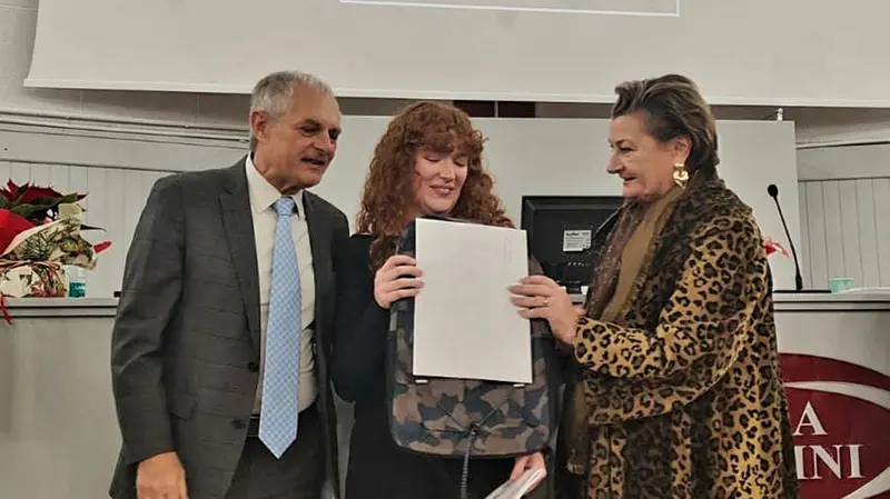 La premiazione di Sara Panella - © www.giornaledibrescia.it