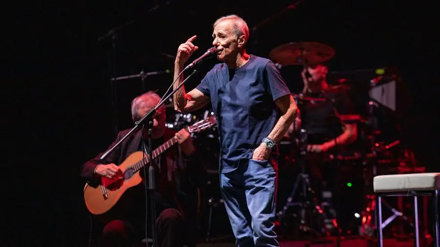 Roberto Vecchioni al Teatro Clerici