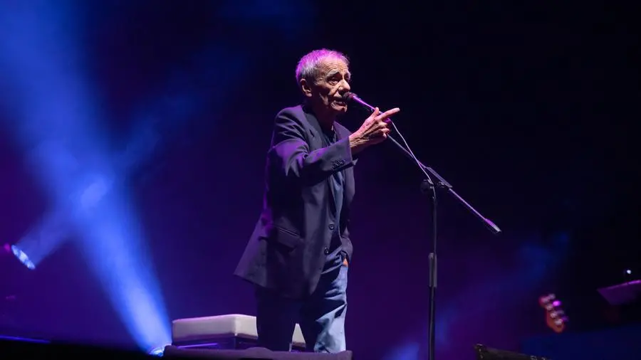 Roberto Vecchioni al Teatro Clerici