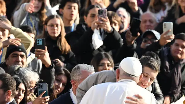 Pope Fracis leads his weekly general audience in St. Peter Square, at the Vatican, 27 November 2024. ANSA/MAURIZIO BRAMBATTI