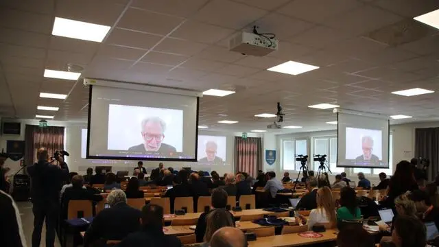 L'Aula Magna Nuovo Polo Informatico "Carla Lodovici" dove è in corso il convegno, promosso da AlmaLaurea, dal titolo: "I laureati e la sostenibilità ambientale". Rapporto AlmaLaurea 2023, Camerino (Macerata), 19 ottobre 2023. NPK ANSA / Gianluigi Basilietti
