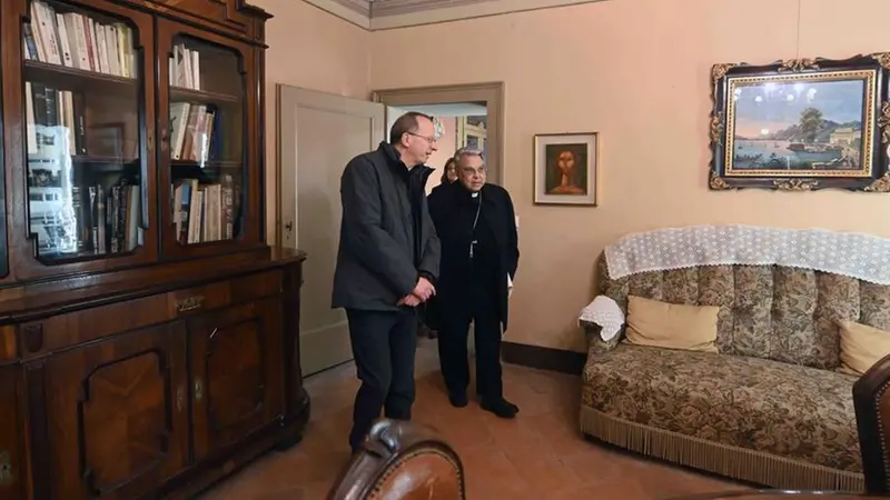 Don Angelo Maffeis con il cardinale Semeraro - Foto Marco Ortogni/Neg © www.giornaledibrescia.it