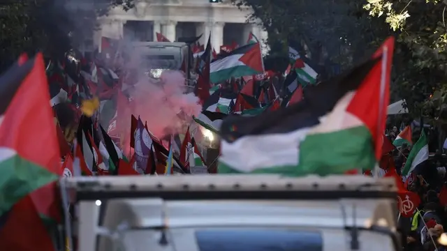 Manifestazione pro Palestina. Roma, 30 novembre 2024. ANSA/MASSIMO PERCOSSI