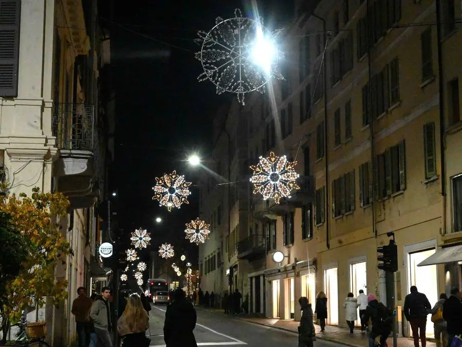 L'accensione delle luci di Natale in centro a Brescia