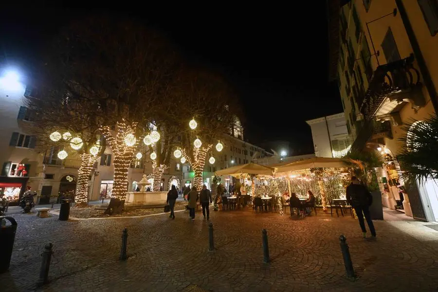 L'accensione delle luci di Natale in centro a Brescia