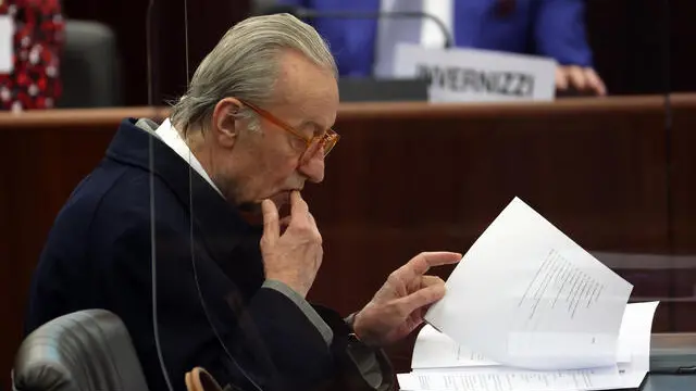 Vittorio Feltri nell’aula del Consiglio della regione Lombardia in occasione della prima seduta della nuova legislatura. Milano 15 Marzo 2023. ANSA / MATTEO BAZZI