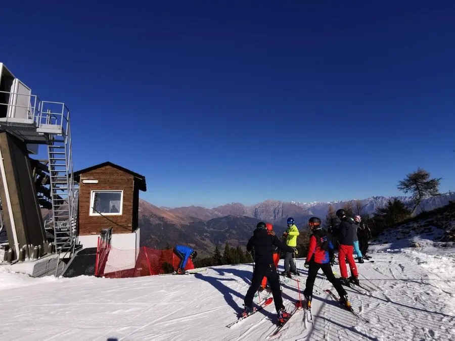 Stagione sciistica, appassionati in pista a Borno e al Tonale