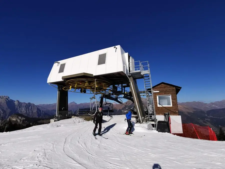 Stagione sciistica, appassionati in pista a Borno e al Tonale