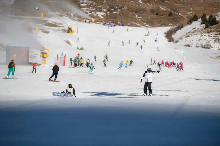 Stagione sciistica, appassionati in pista a Borno e al Tonale