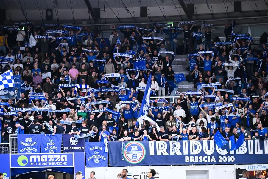 Basket, gli scatti di Germani-Virtus Bologna