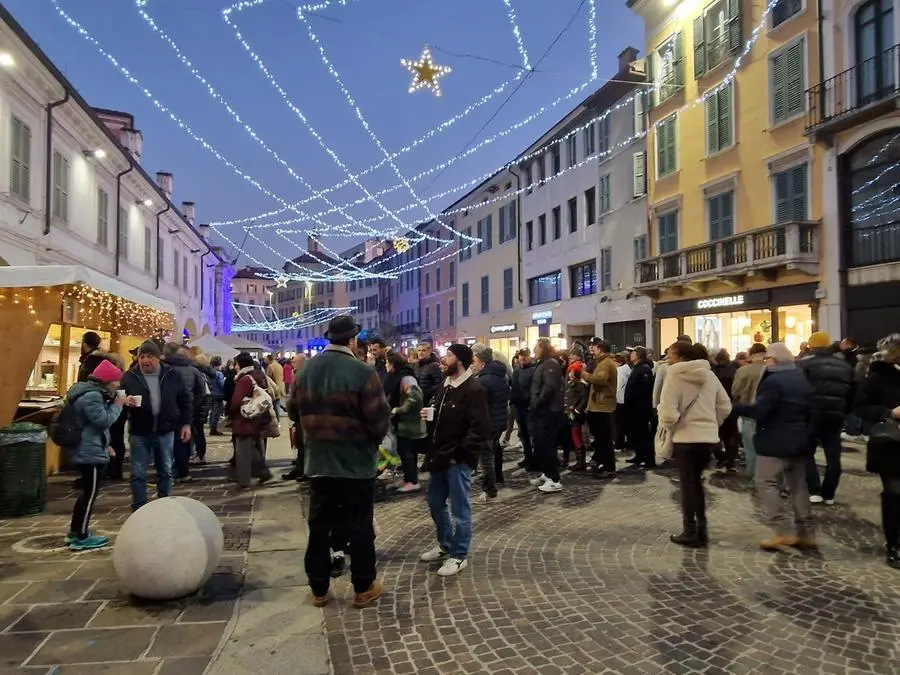 La città si accende per il Natale