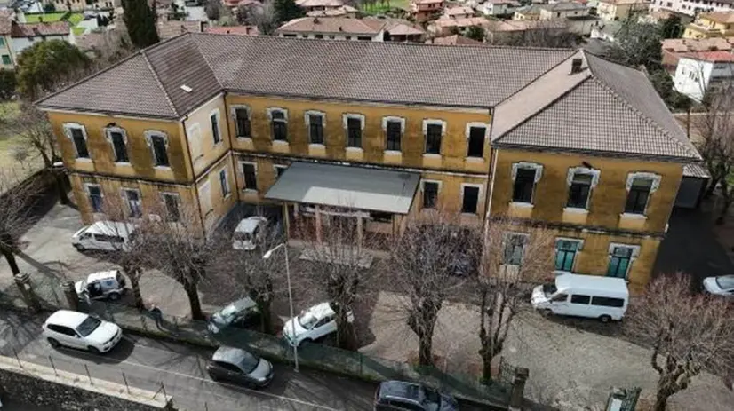 Una veduta aerea dell'edificio, costruito oltre settant'anni fa - © www.giornaledibrescia.it