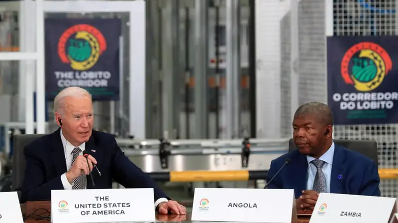 Il presidente Biden durante la visita in Angola - Foto Ansa © www.giornaledibrescia.it