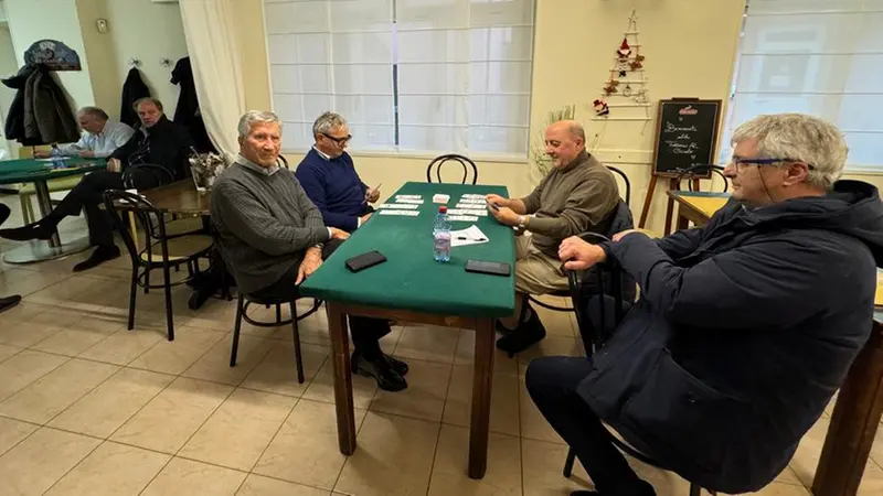 L'interno del Circolo lavoratori di Borgo Trento - Foto © www.giornaledibrescia.it